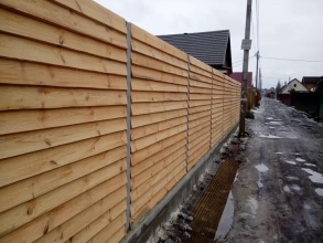Деревянный забор елочка 150 метров фото в Хорлово